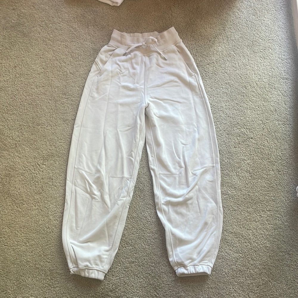 Lululemon sweats
